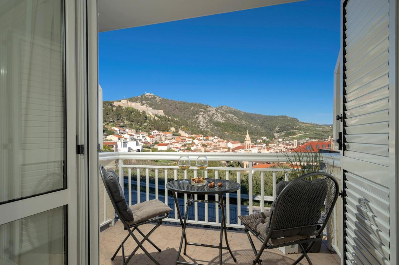 Novak Guesthouse - Zf Hvar フヴァル エクステリア 写真
