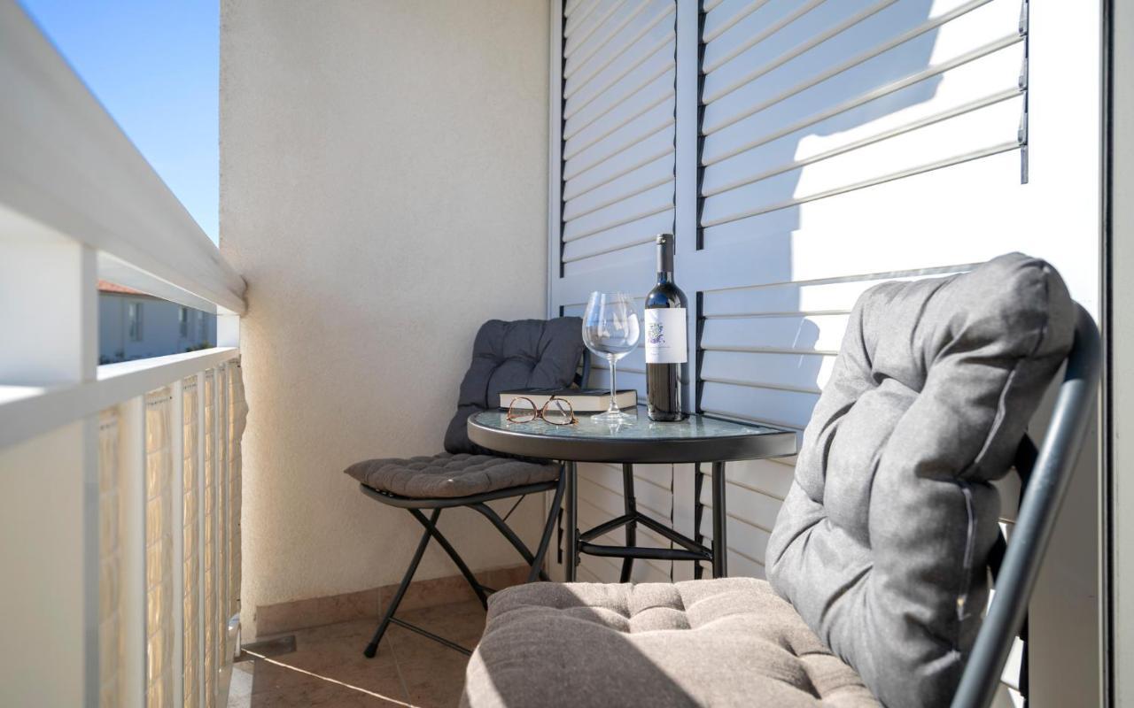 Novak Guesthouse - Zf Hvar フヴァル エクステリア 写真