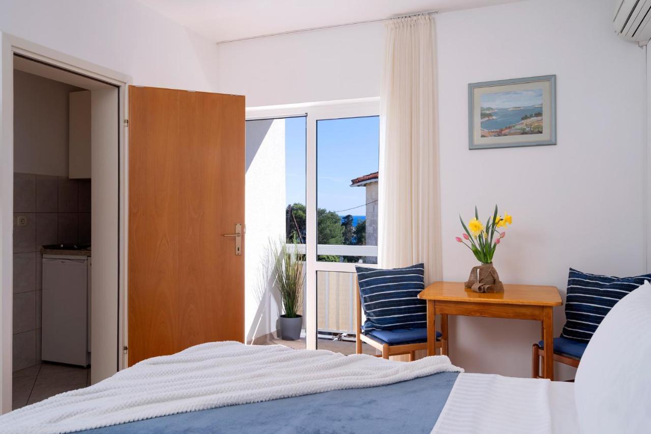 Novak Guesthouse - Zf Hvar フヴァル エクステリア 写真