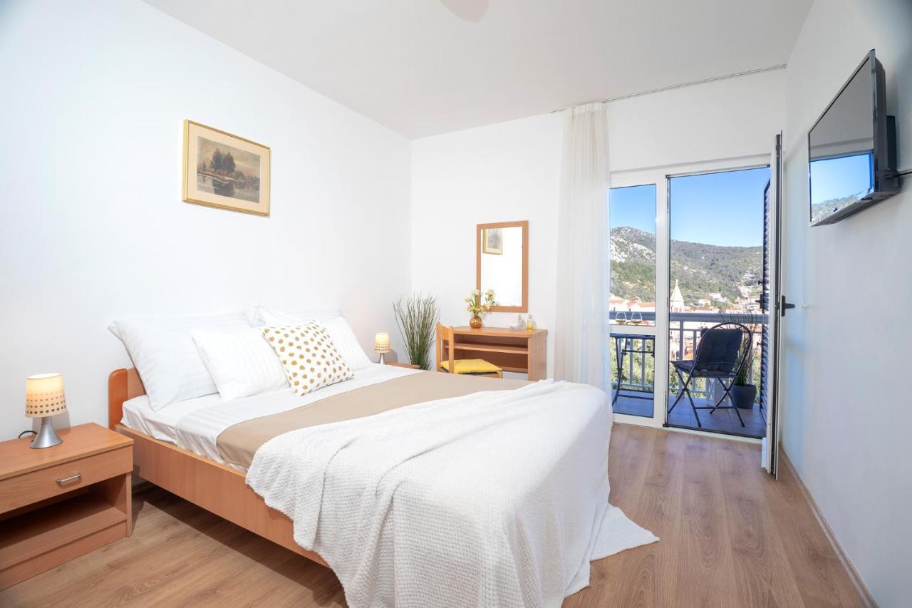 Novak Guesthouse - Zf Hvar フヴァル エクステリア 写真