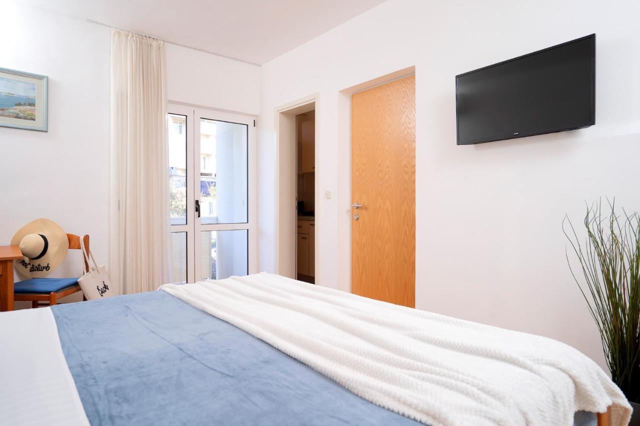 Novak Guesthouse - Zf Hvar フヴァル エクステリア 写真