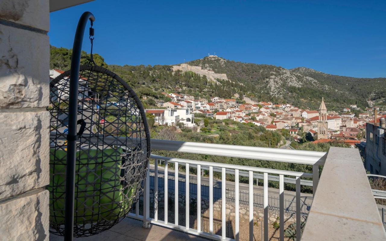 Novak Guesthouse - Zf Hvar フヴァル エクステリア 写真