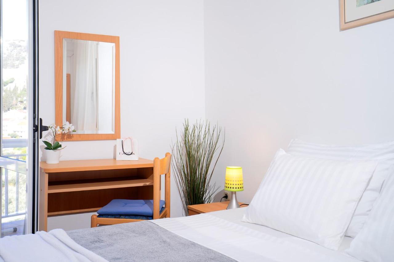 Novak Guesthouse - Zf Hvar フヴァル エクステリア 写真