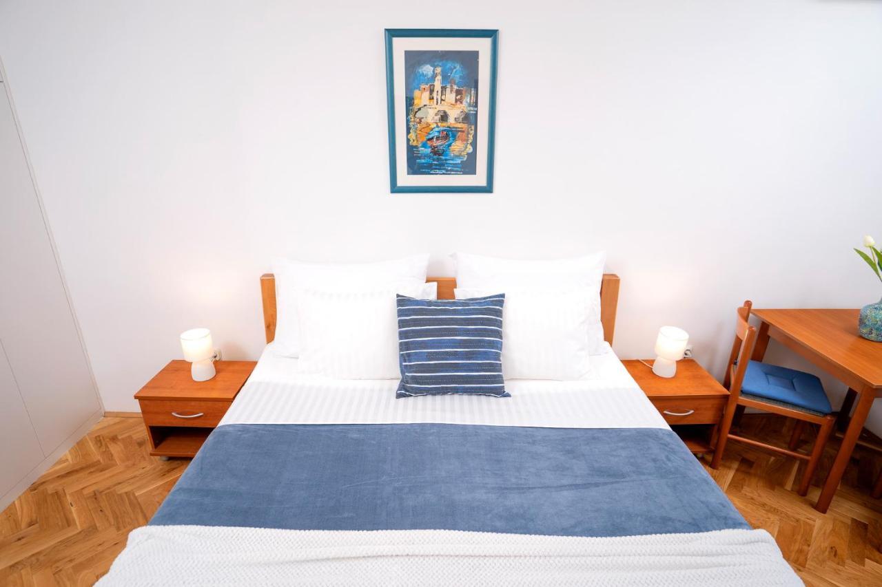 Novak Guesthouse - Zf Hvar フヴァル エクステリア 写真
