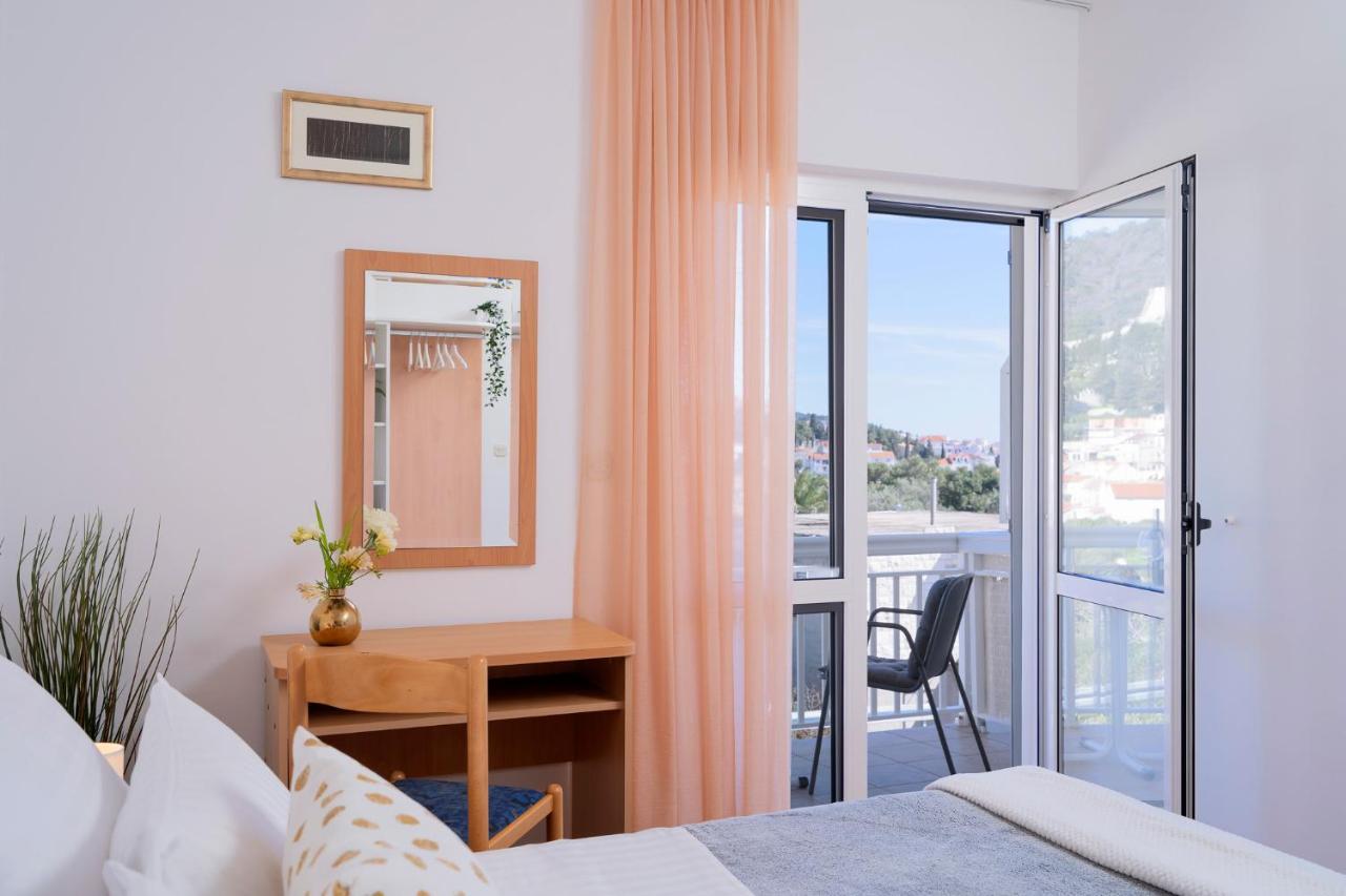 Novak Guesthouse - Zf Hvar フヴァル エクステリア 写真